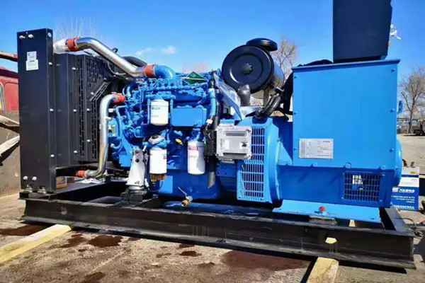 星空体育·星空官方站登录入口-星空(中国)机电一批柴油发电机组发往客户手中